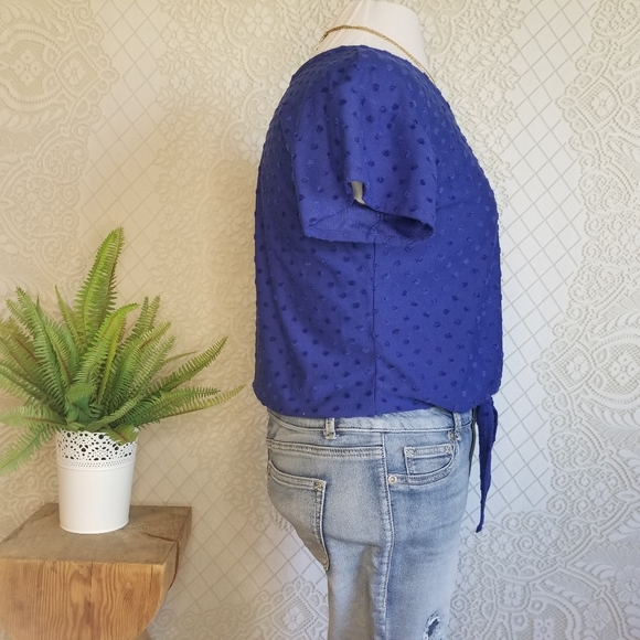 NWOT Dot Tee Tie Front - Picture 2 of 9